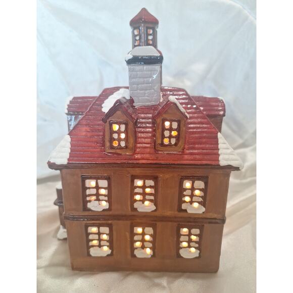 Yuletide 1987 “Barogue Mansion” Lighted Christmas Village House - Picture 2 of 8